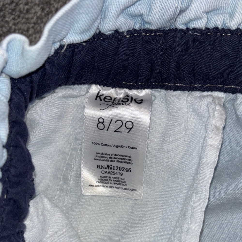 Kensie Light Wash Denim Jean fringe Shorts size 8/29 - Picture 6 of 8